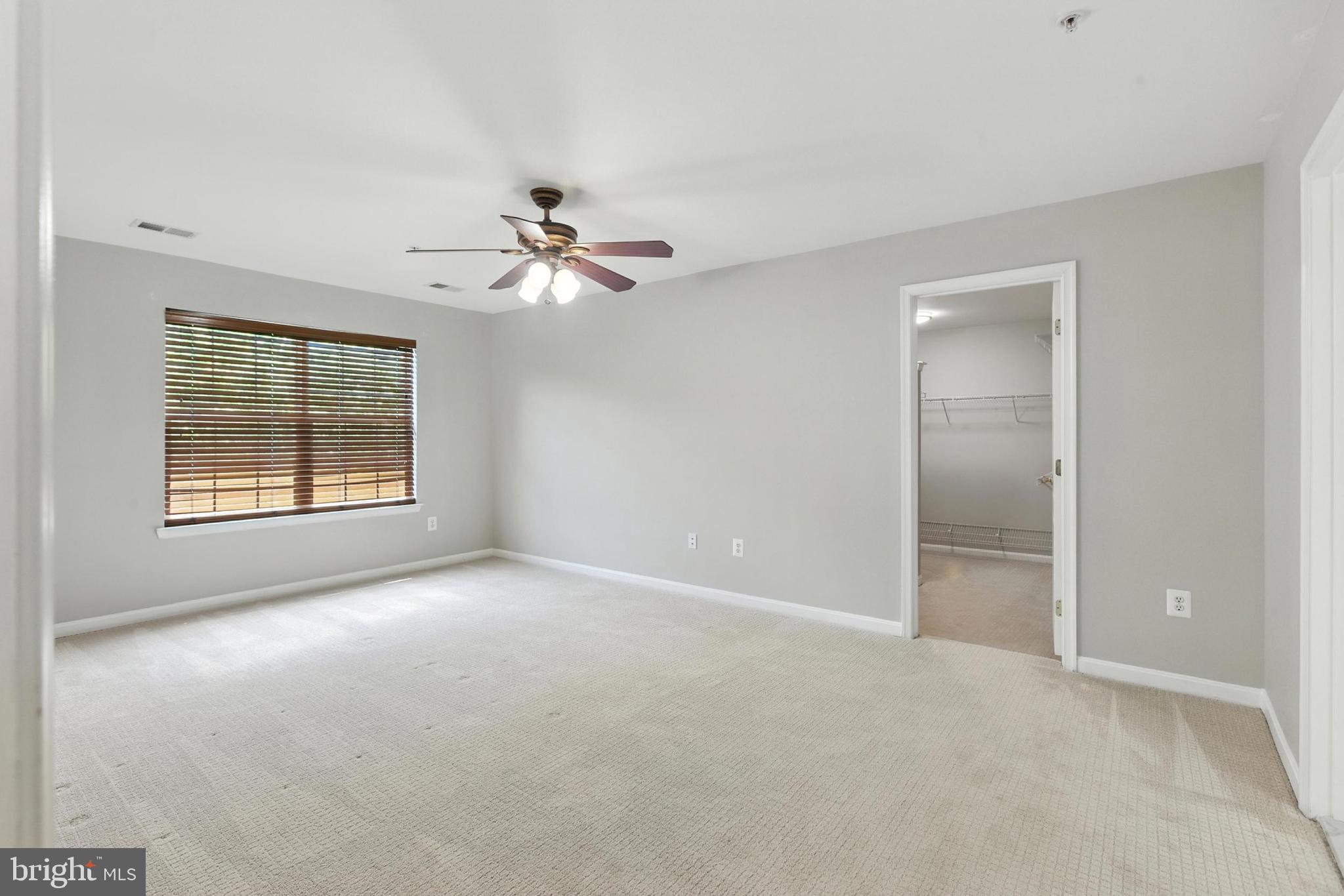 10210 ROLLING GREEN WAY