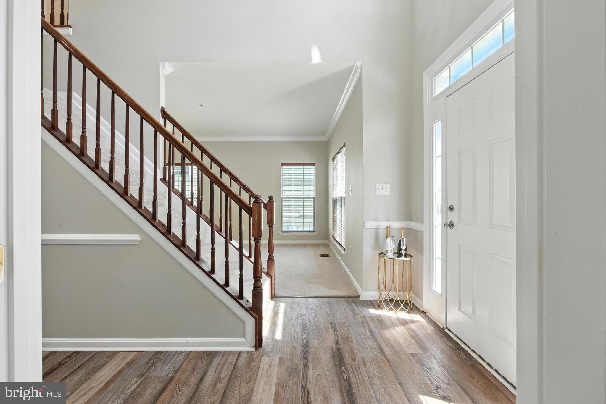 10210 ROLLING GREEN WAY