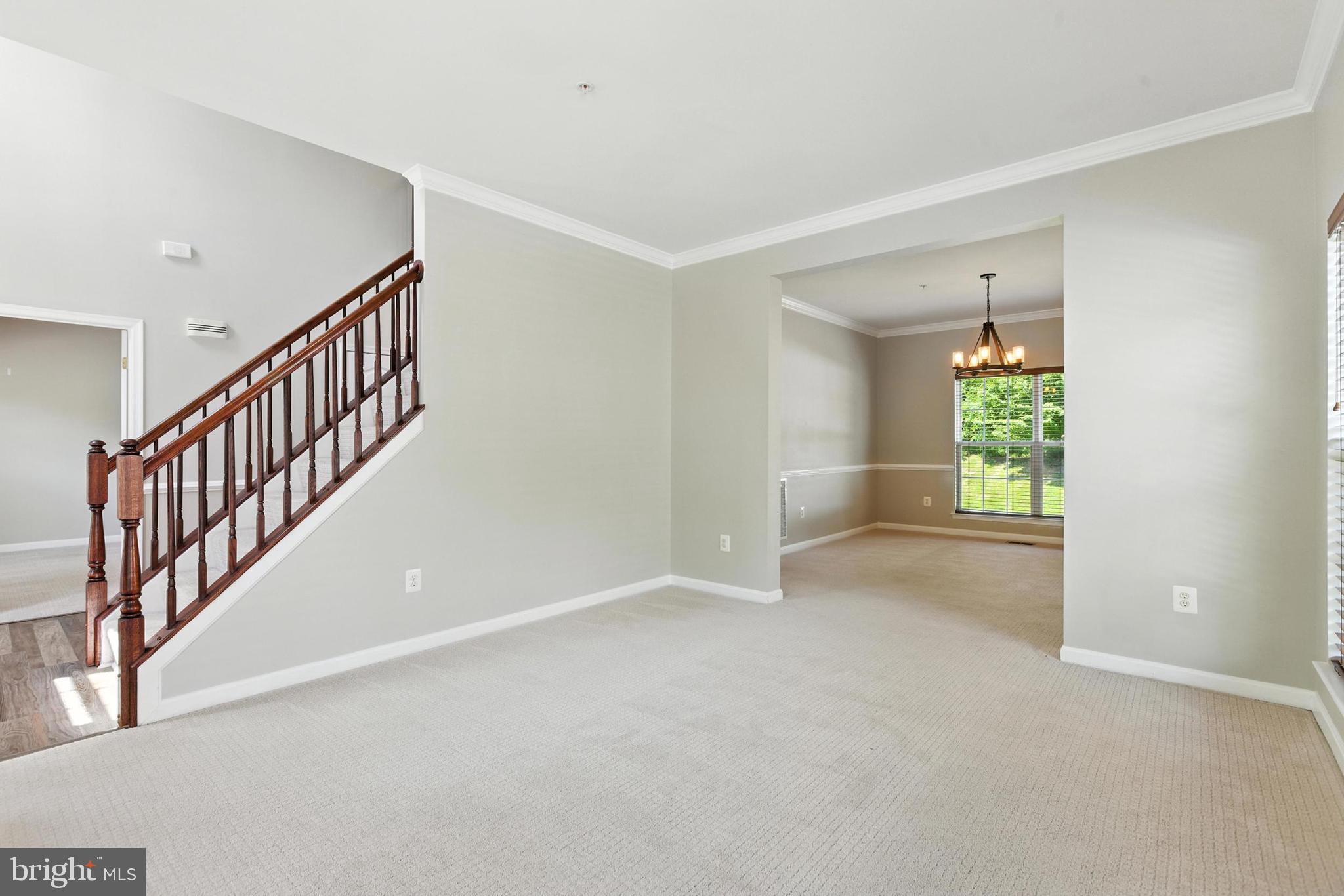 10210 ROLLING GREEN WAY