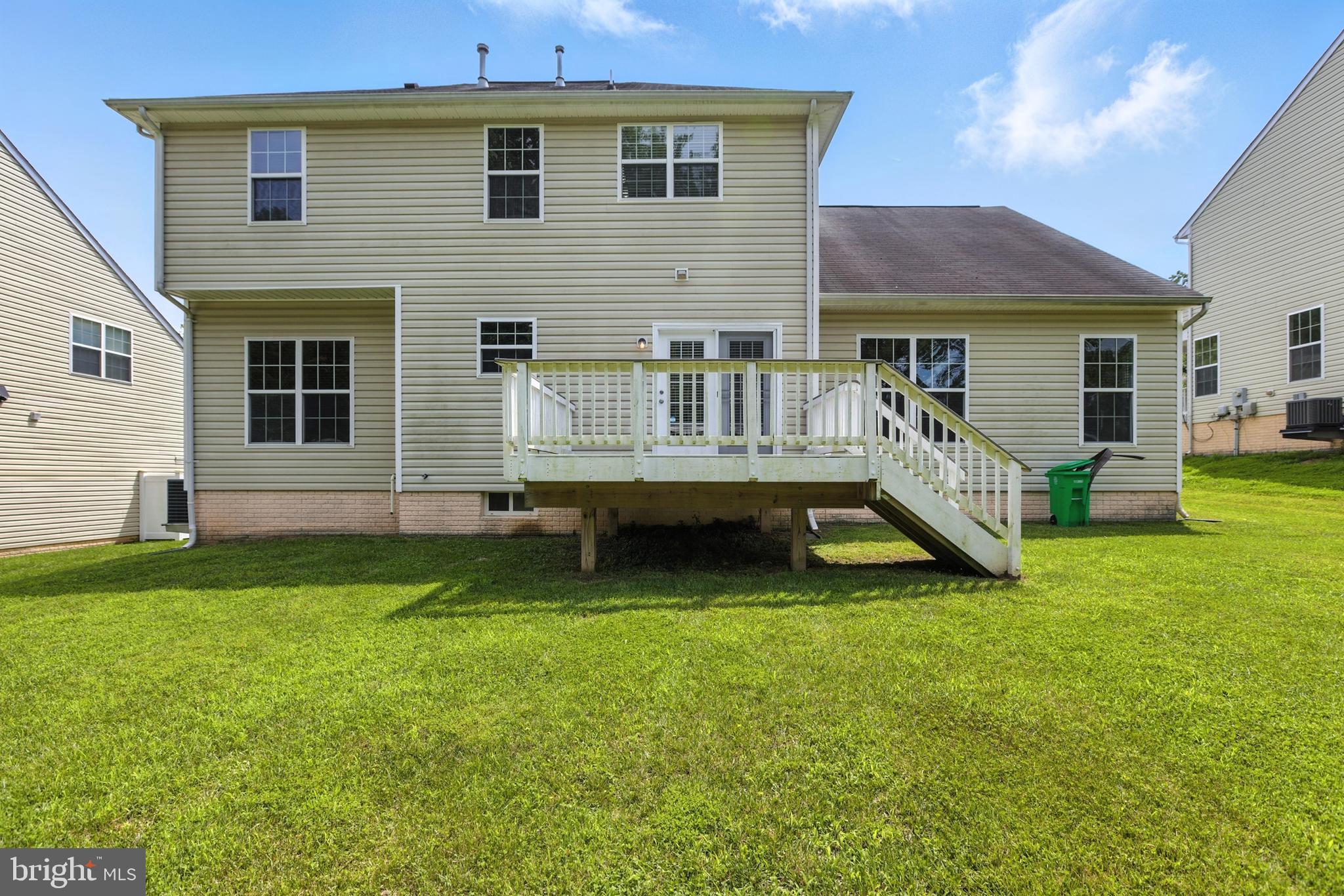 10210 ROLLING GREEN WAY