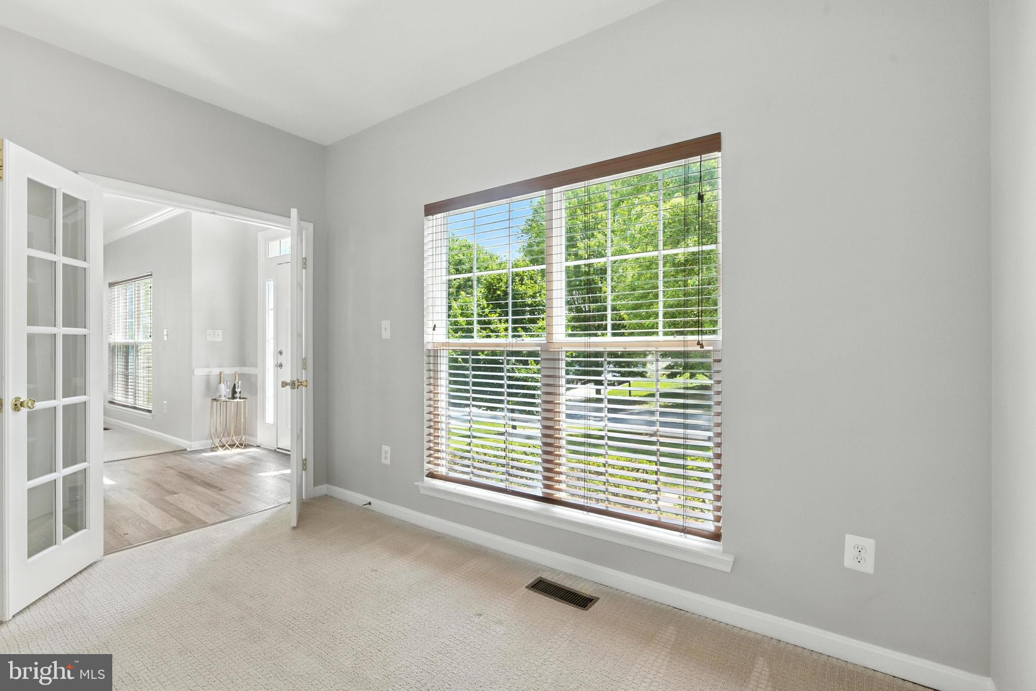 10210 ROLLING GREEN WAY