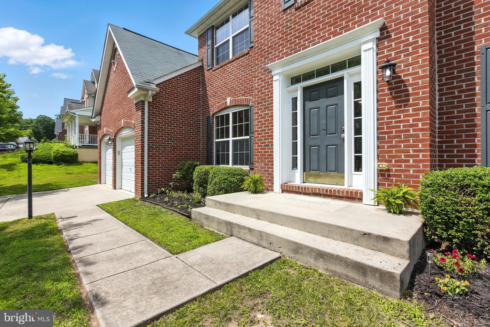 10210 ROLLING GREEN WAY