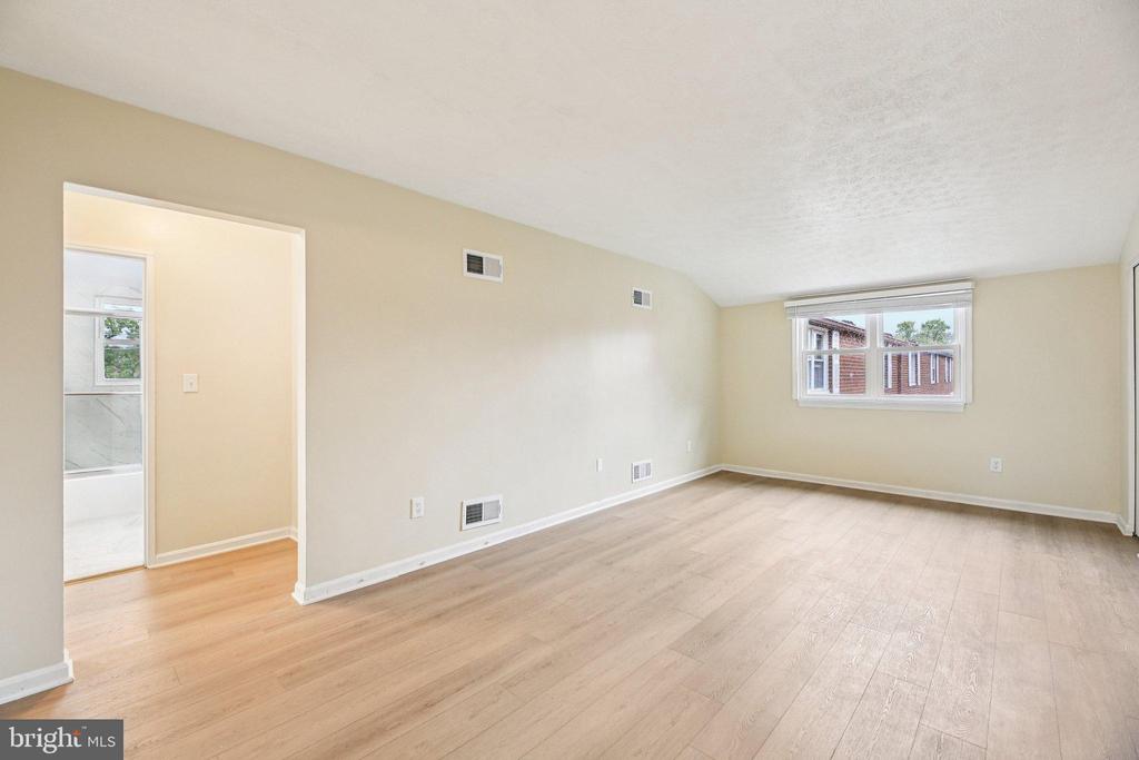 410 MAIN STREET 11