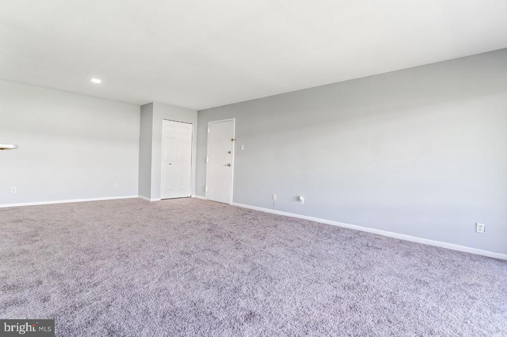 10122 CAMPUS WAY S 203-1A