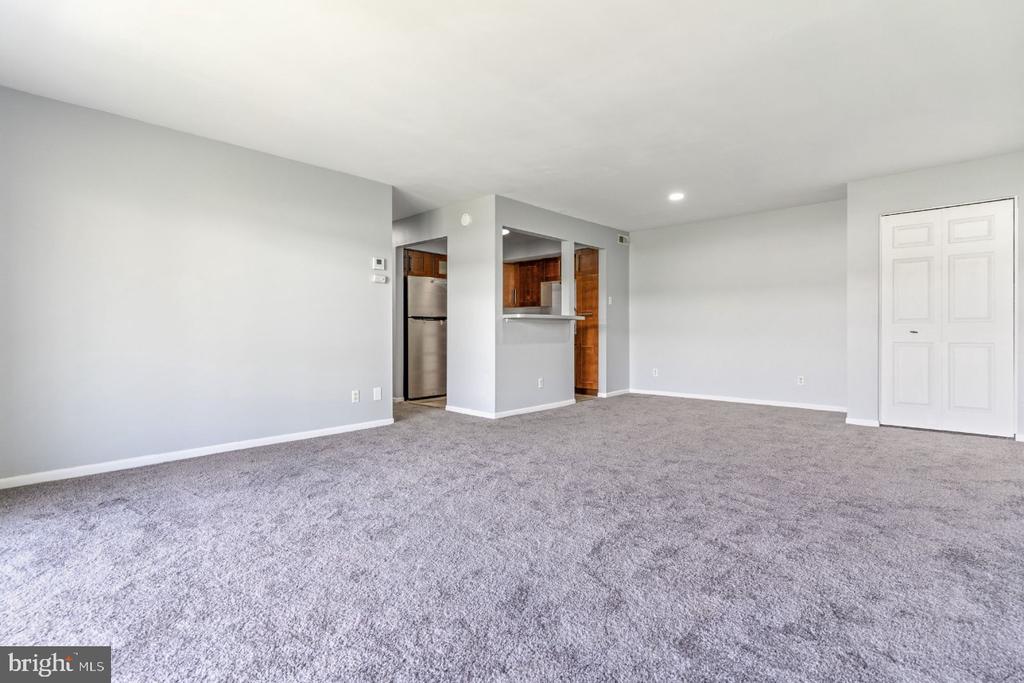 10122 CAMPUS WAY S 203-1A