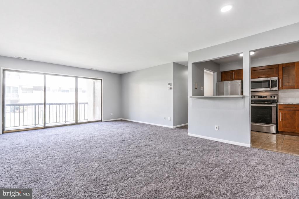 10122 CAMPUS WAY S 203-1A