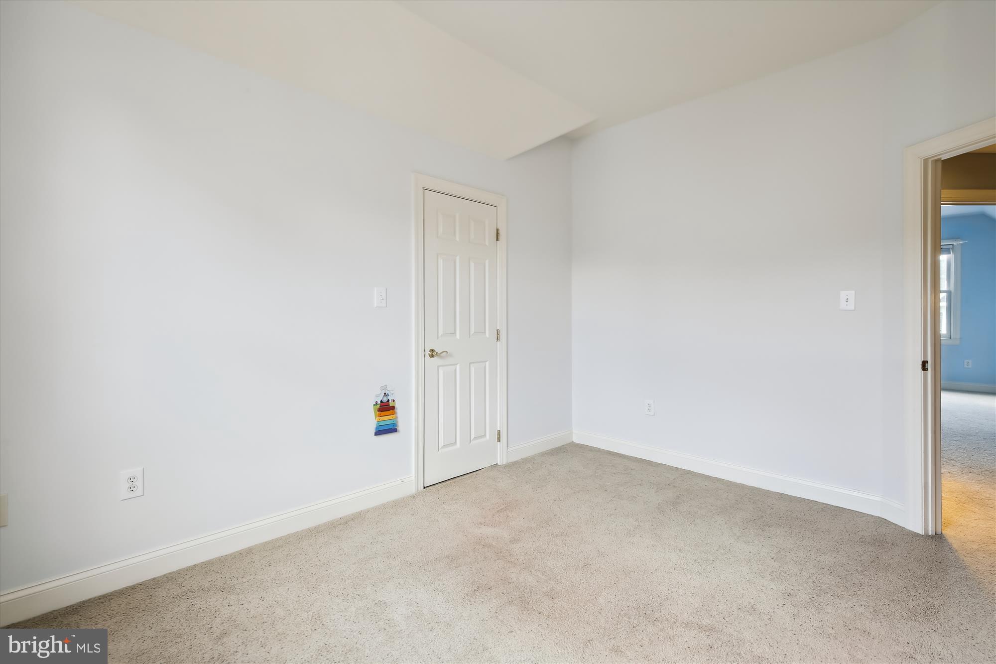 2312 N VAN BUREN COURT