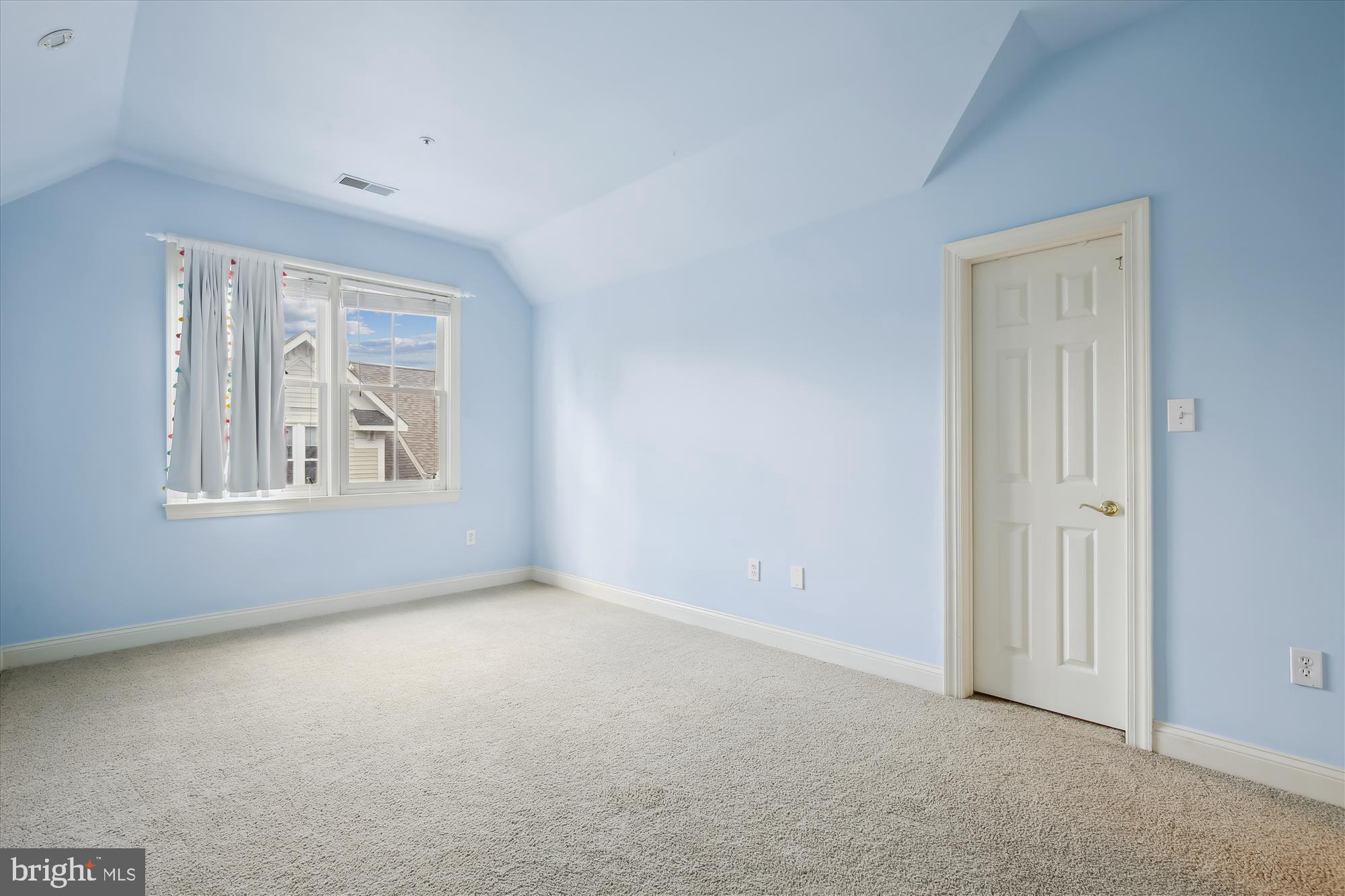 2312 N VAN BUREN COURT