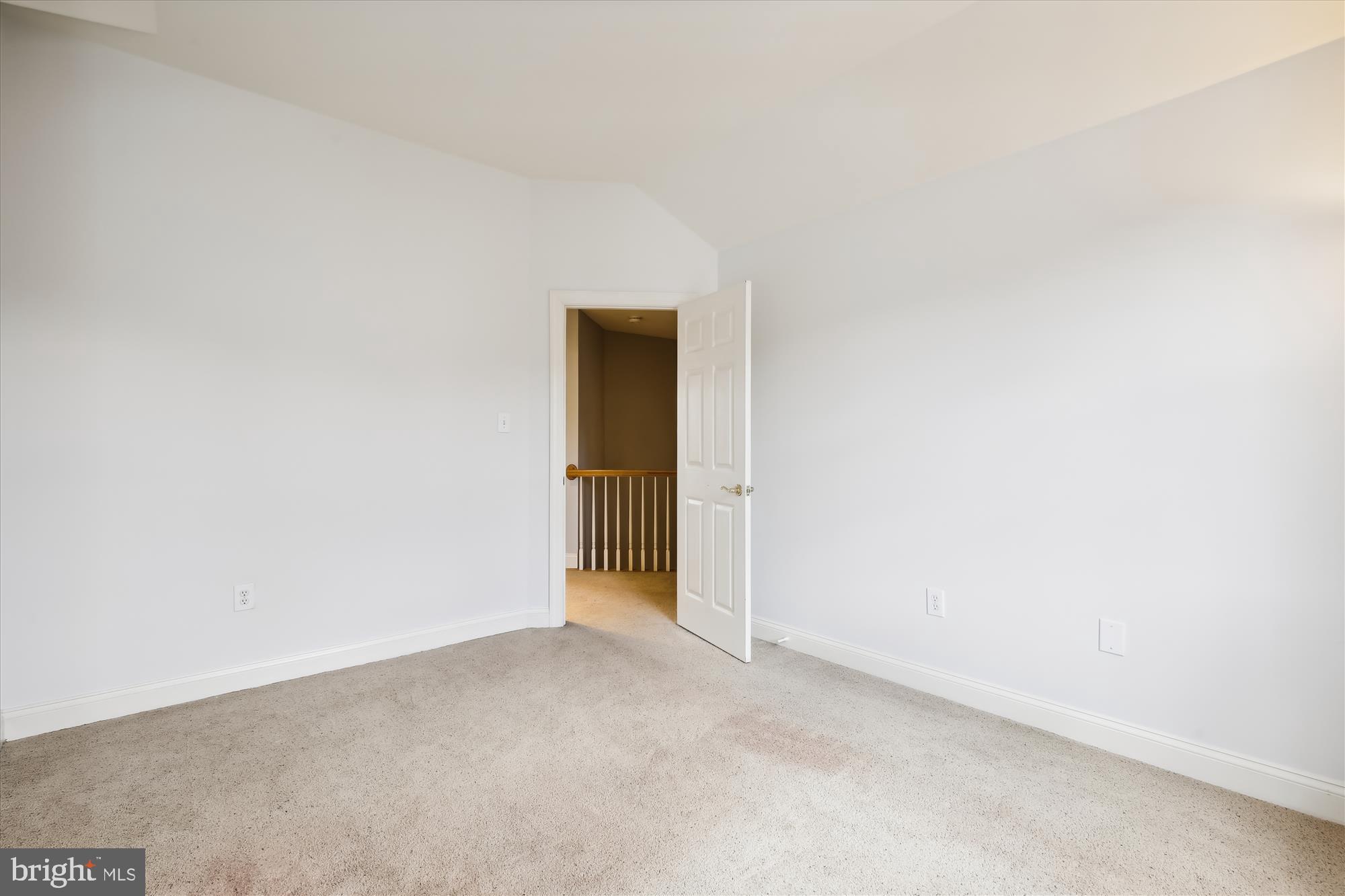 2312 N VAN BUREN COURT