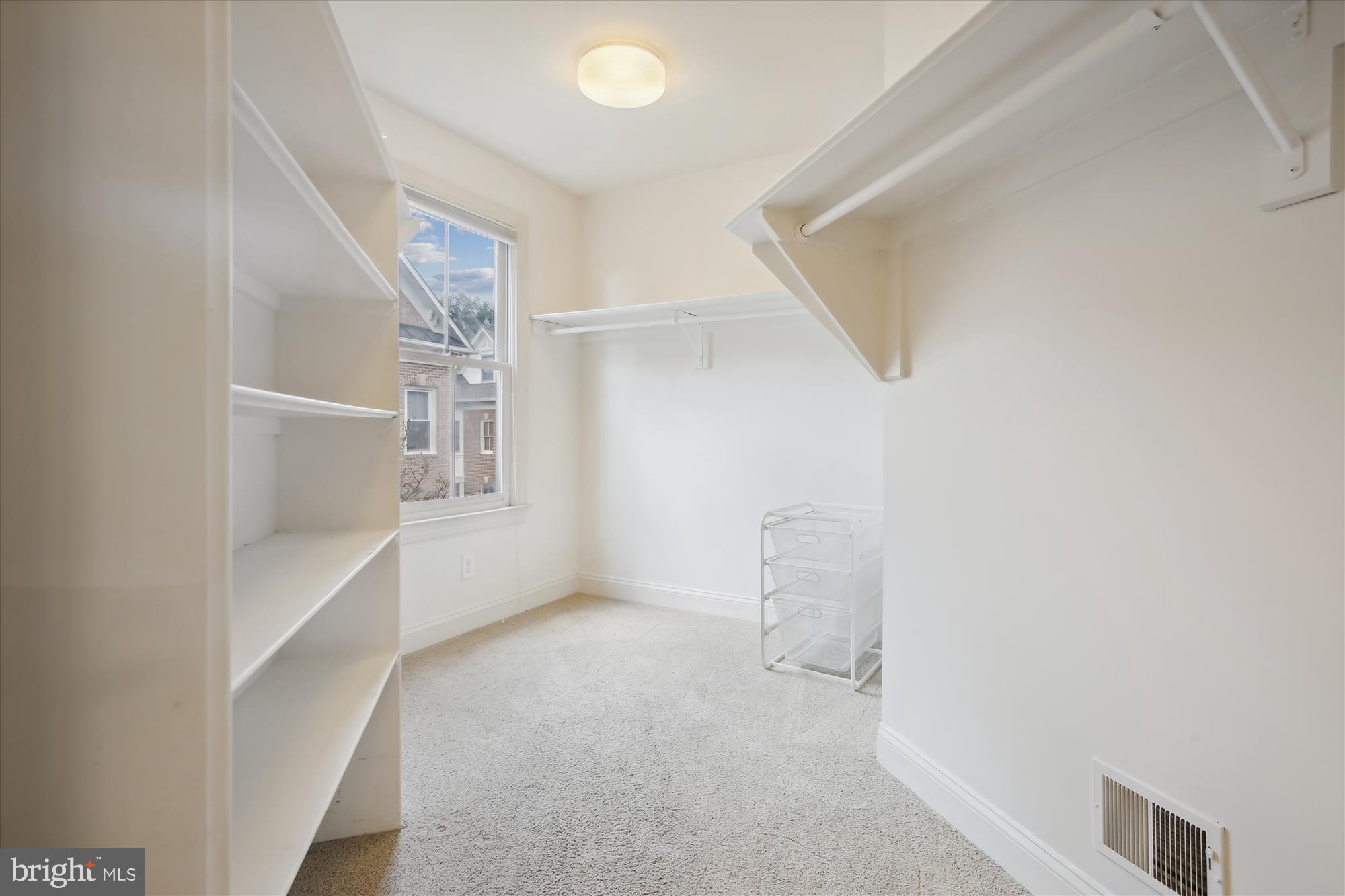 2312 N VAN BUREN COURT