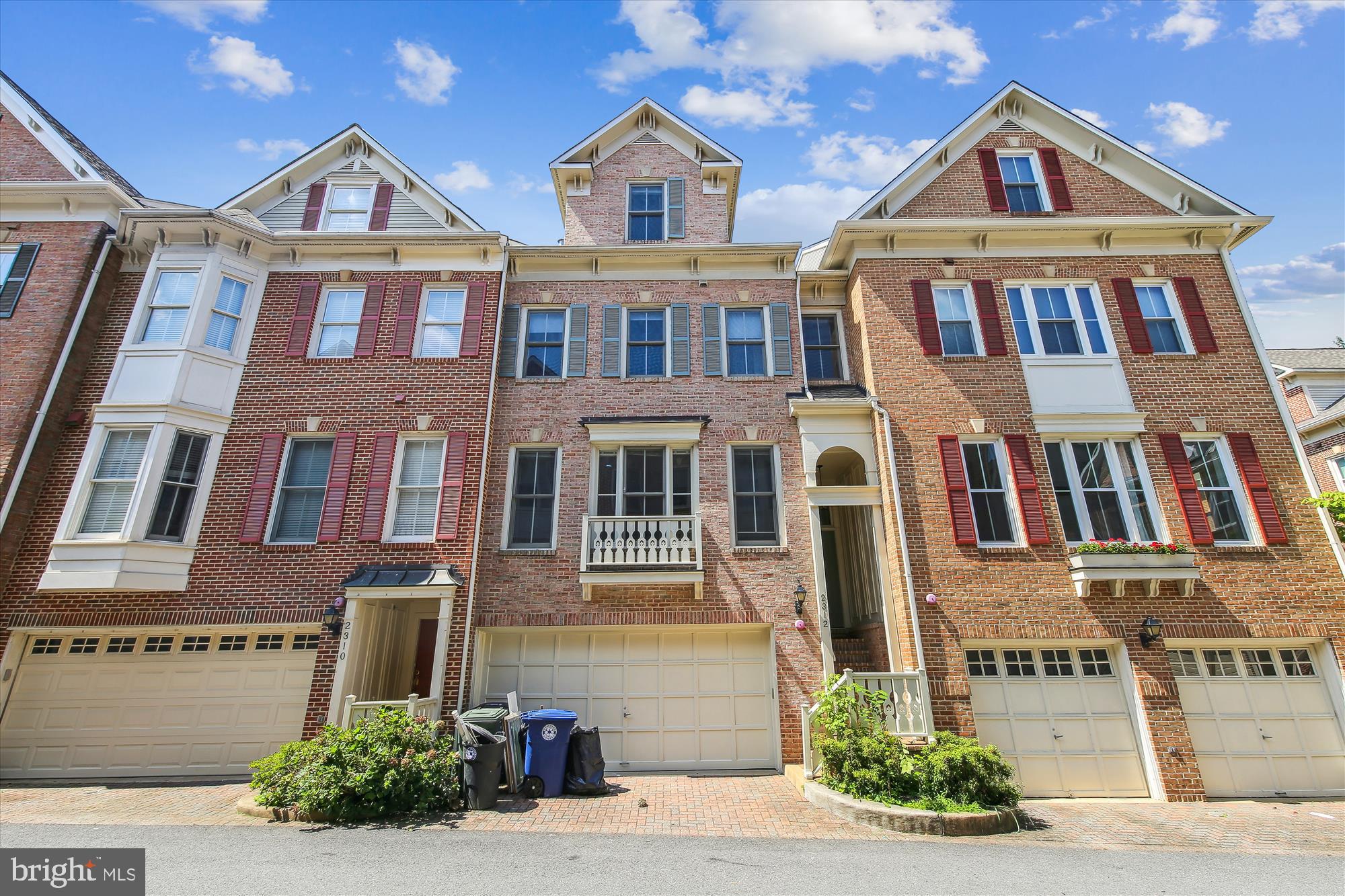 2312 N VAN BUREN COURT