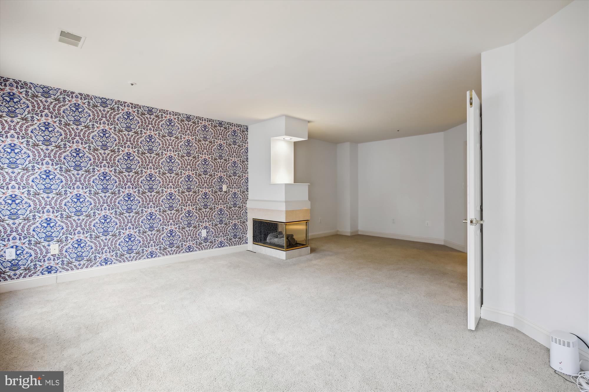 2312 N VAN BUREN COURT