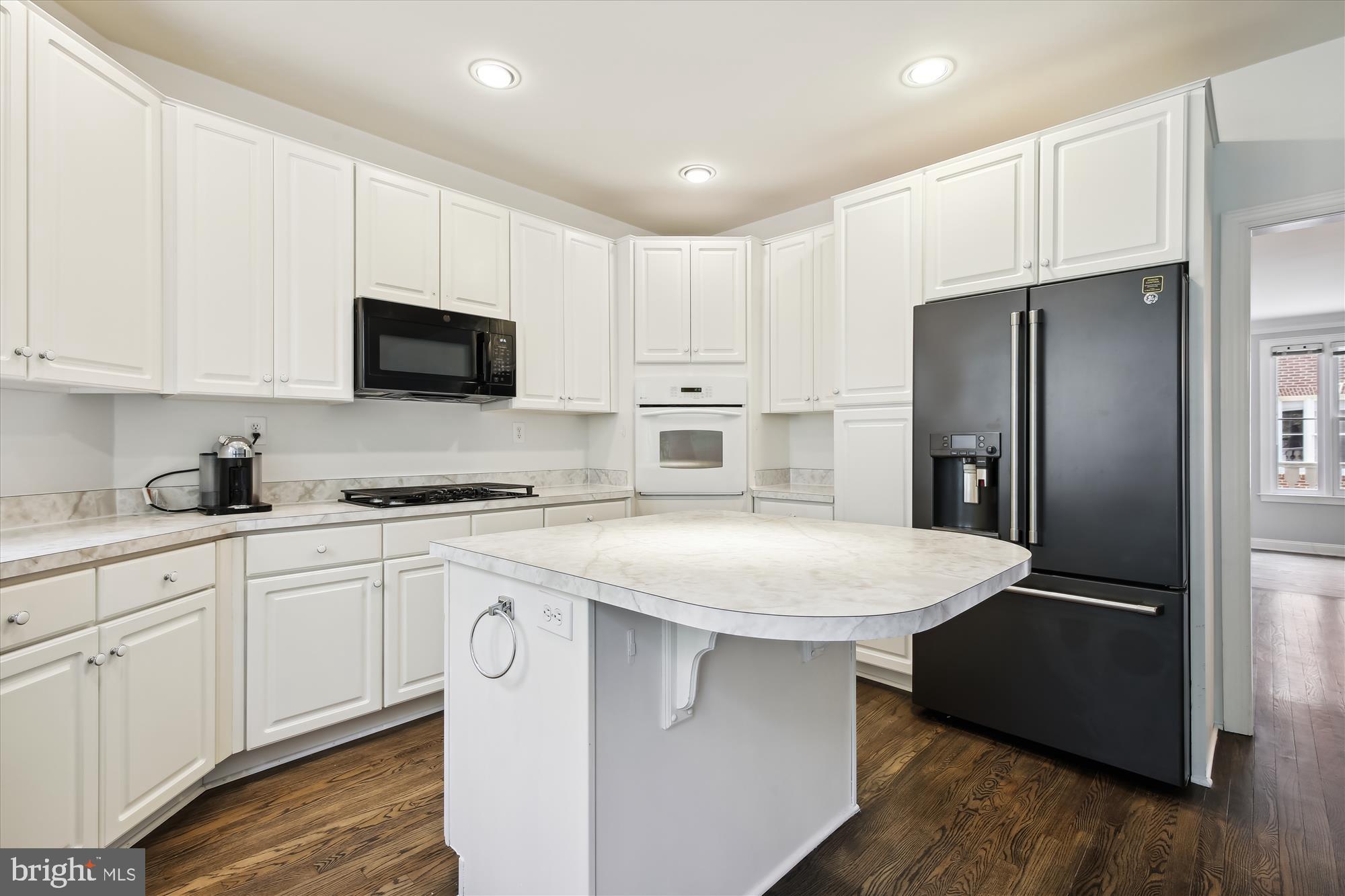2312 N VAN BUREN COURT