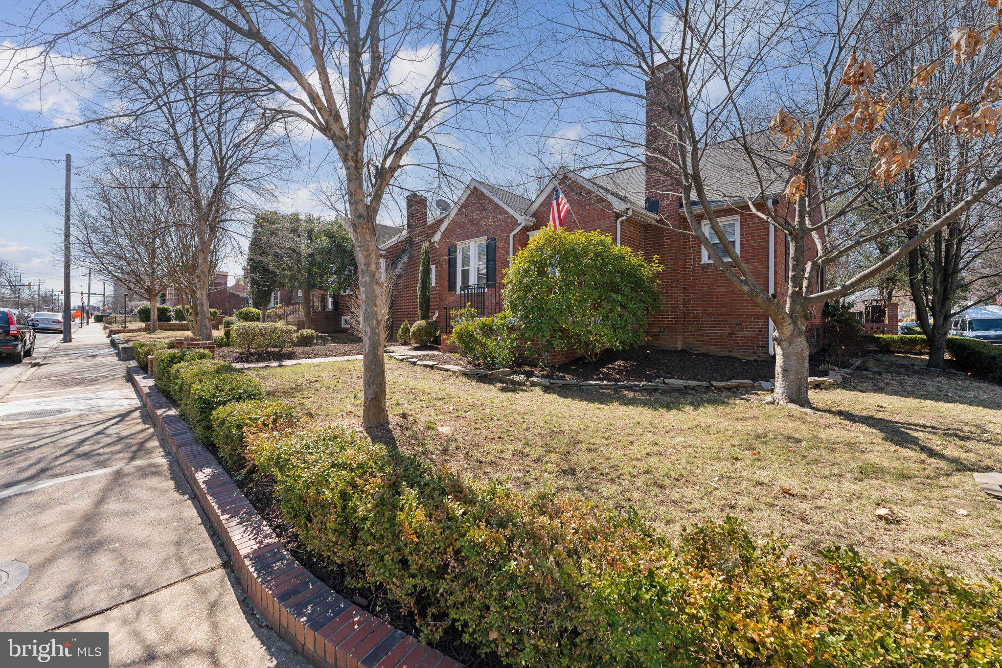 600 S Walter Reed Dr