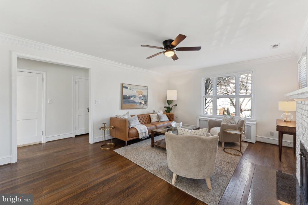 600 S Walter Reed Dr