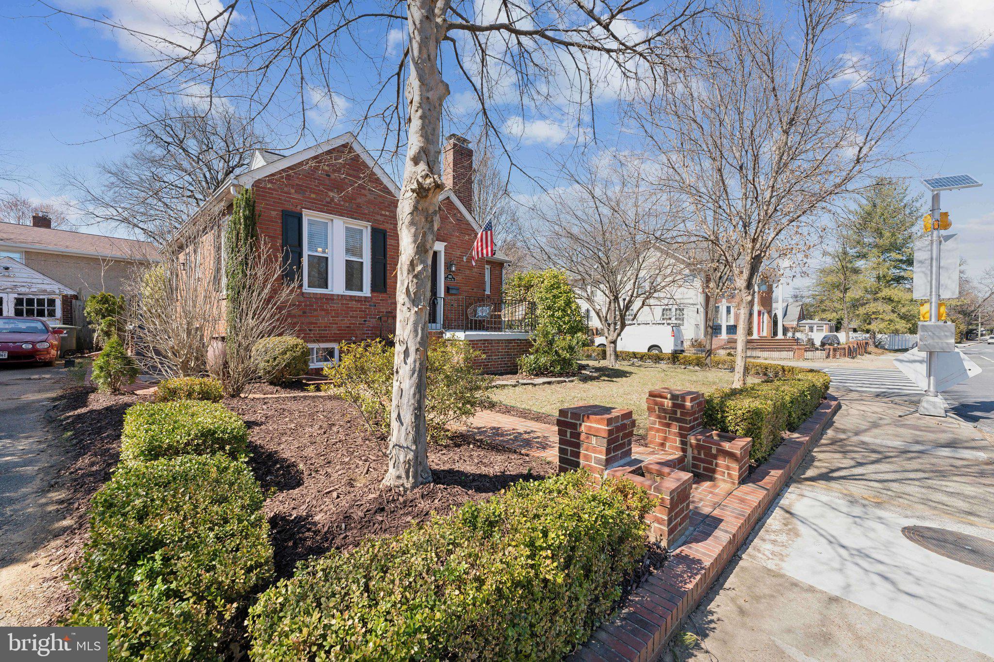 600 S Walter Reed Dr