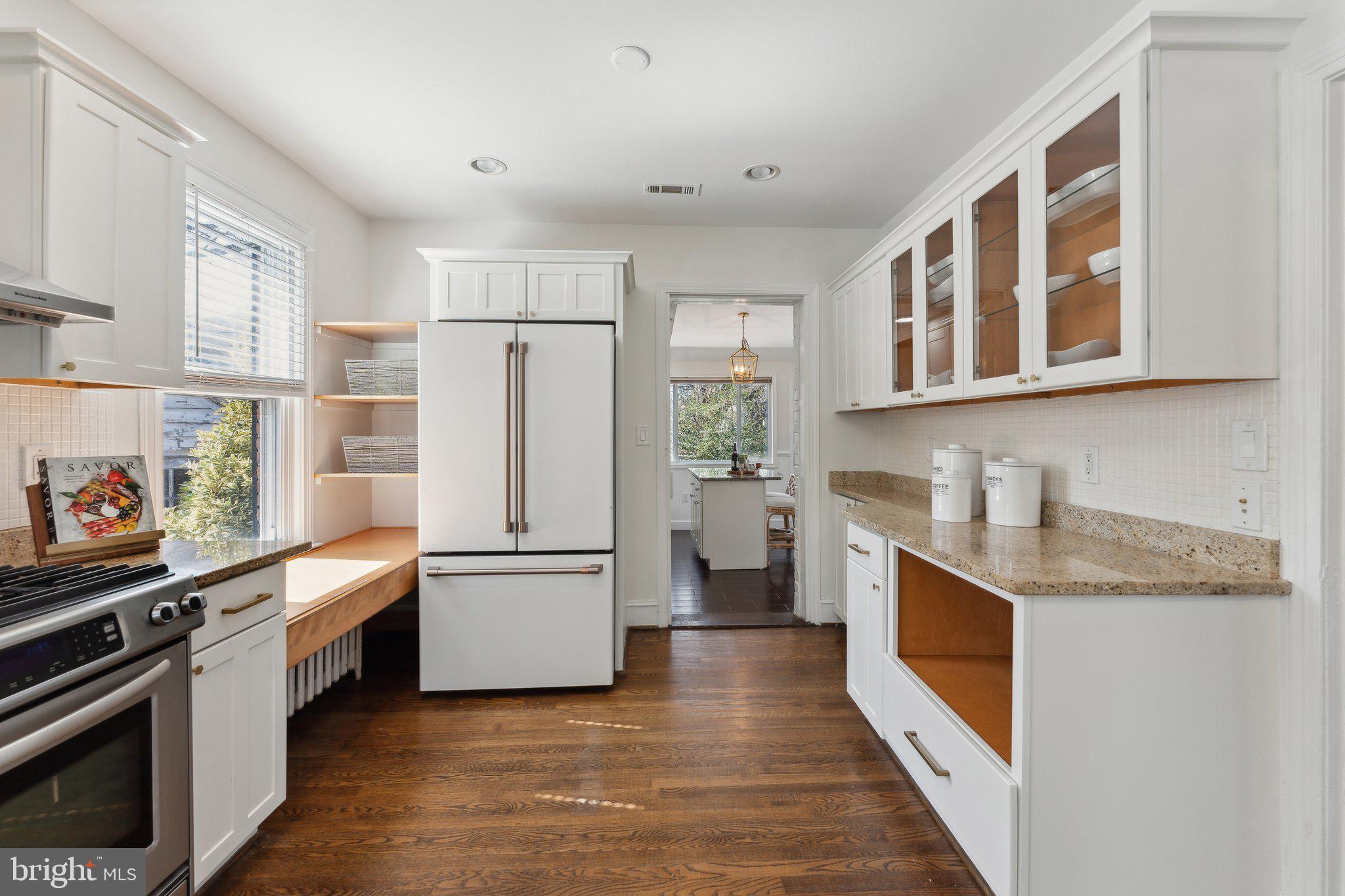 600 S Walter Reed Dr
