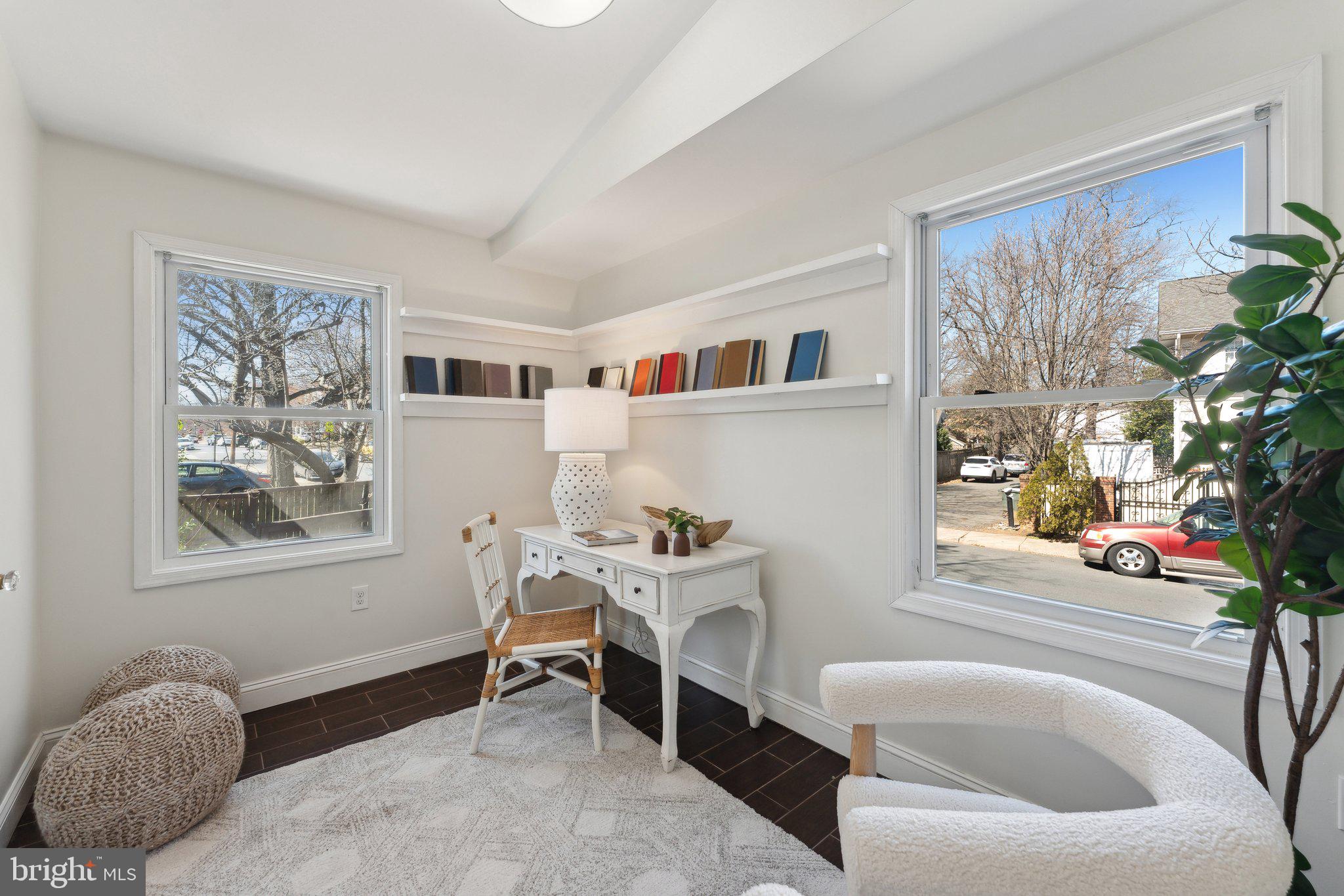 600 S Walter Reed Dr