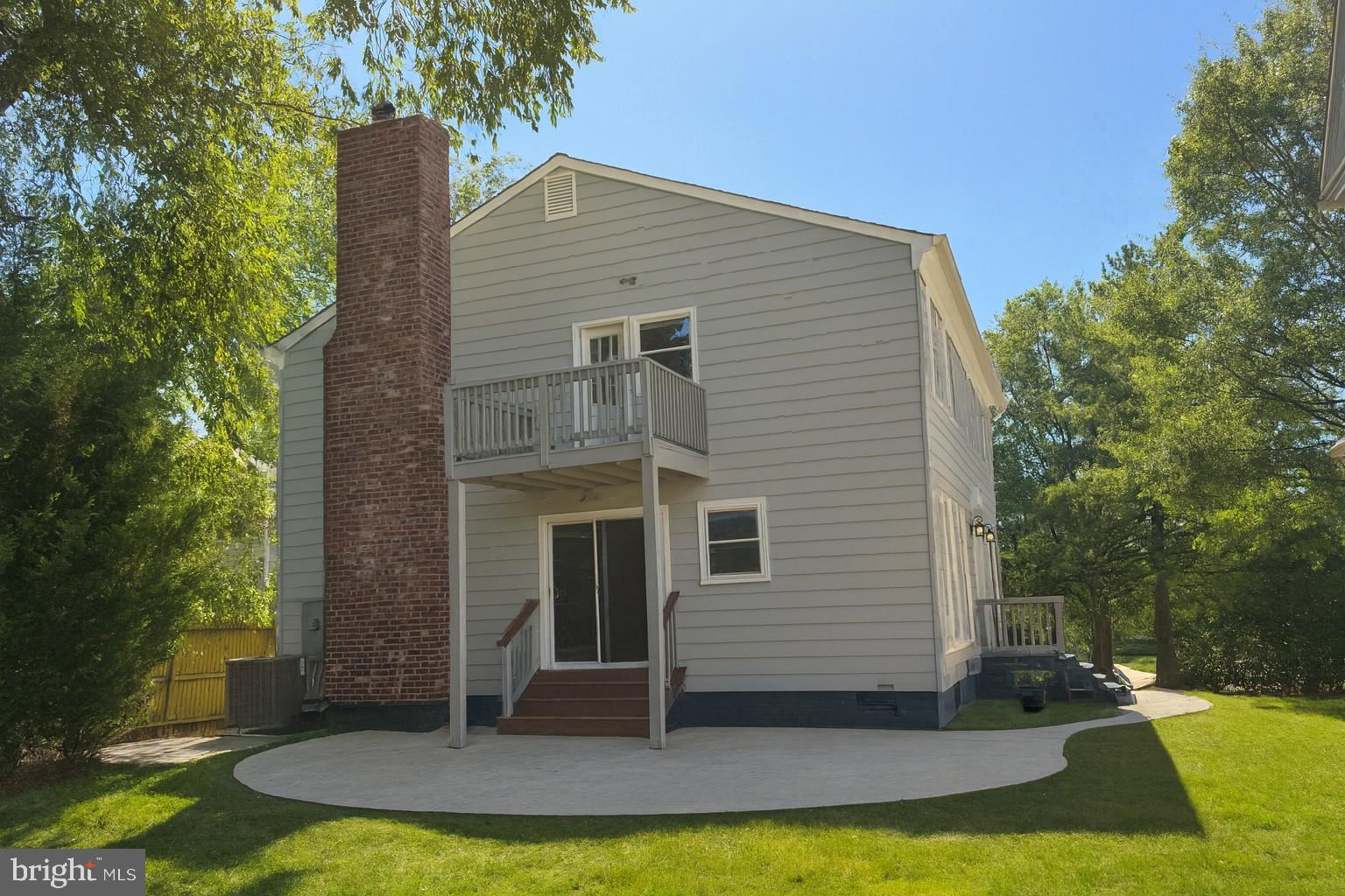 411 N BRYAN STREET