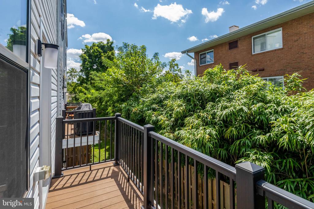 1020 S TAYLOR COURT