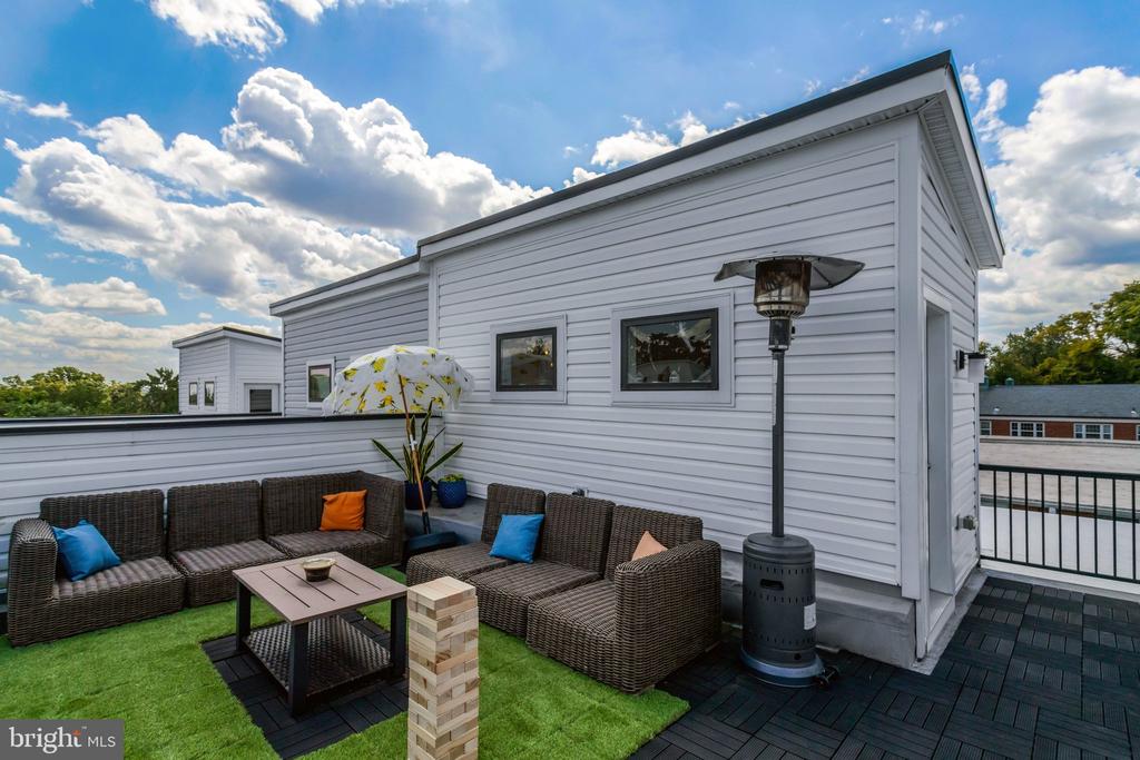 1020 S TAYLOR COURT