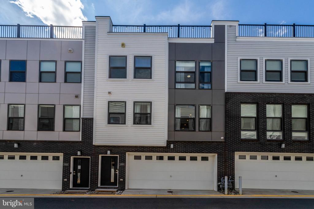 1020 S TAYLOR COURT