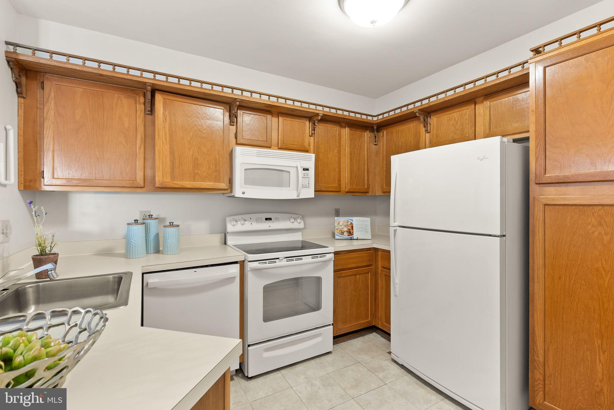 1100 Quaker Hill Dr #422