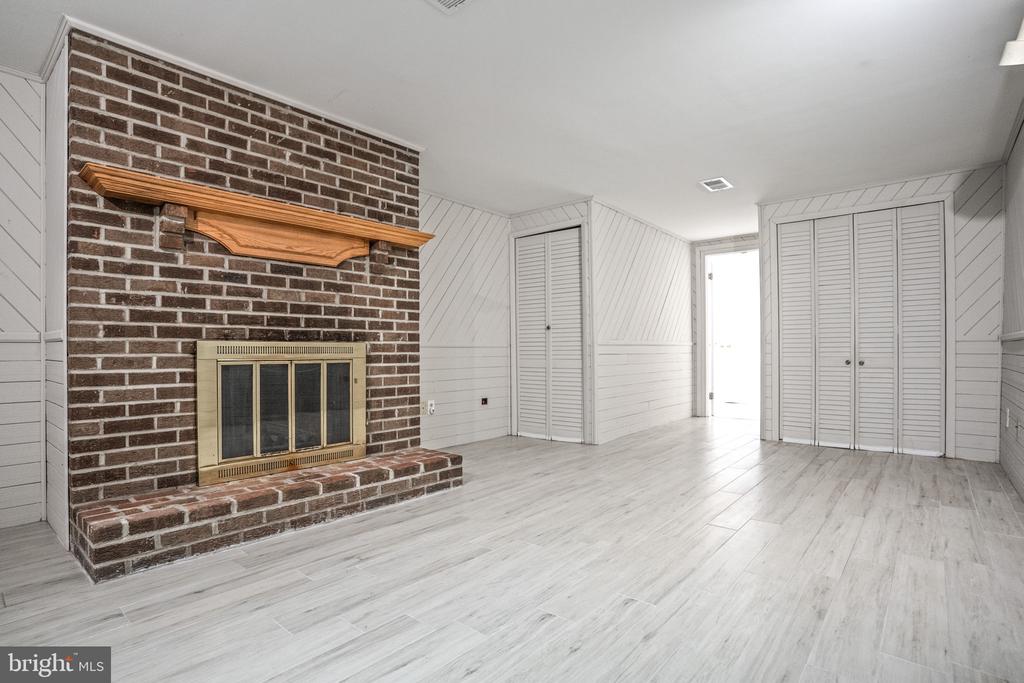 1203 MICHIGAN CT