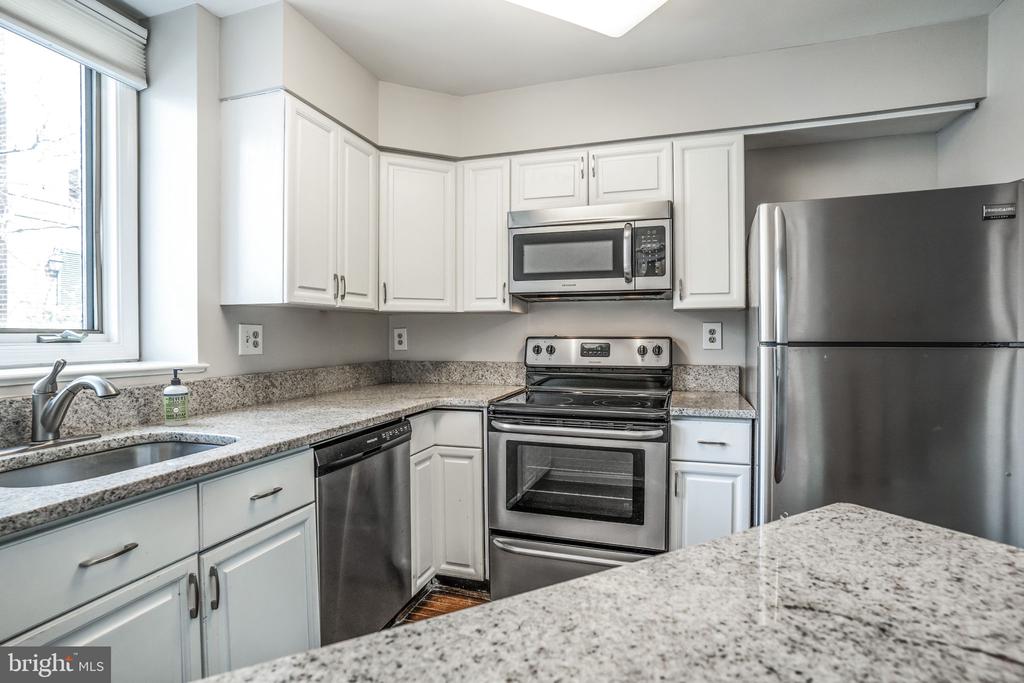1203 MICHIGAN CT
