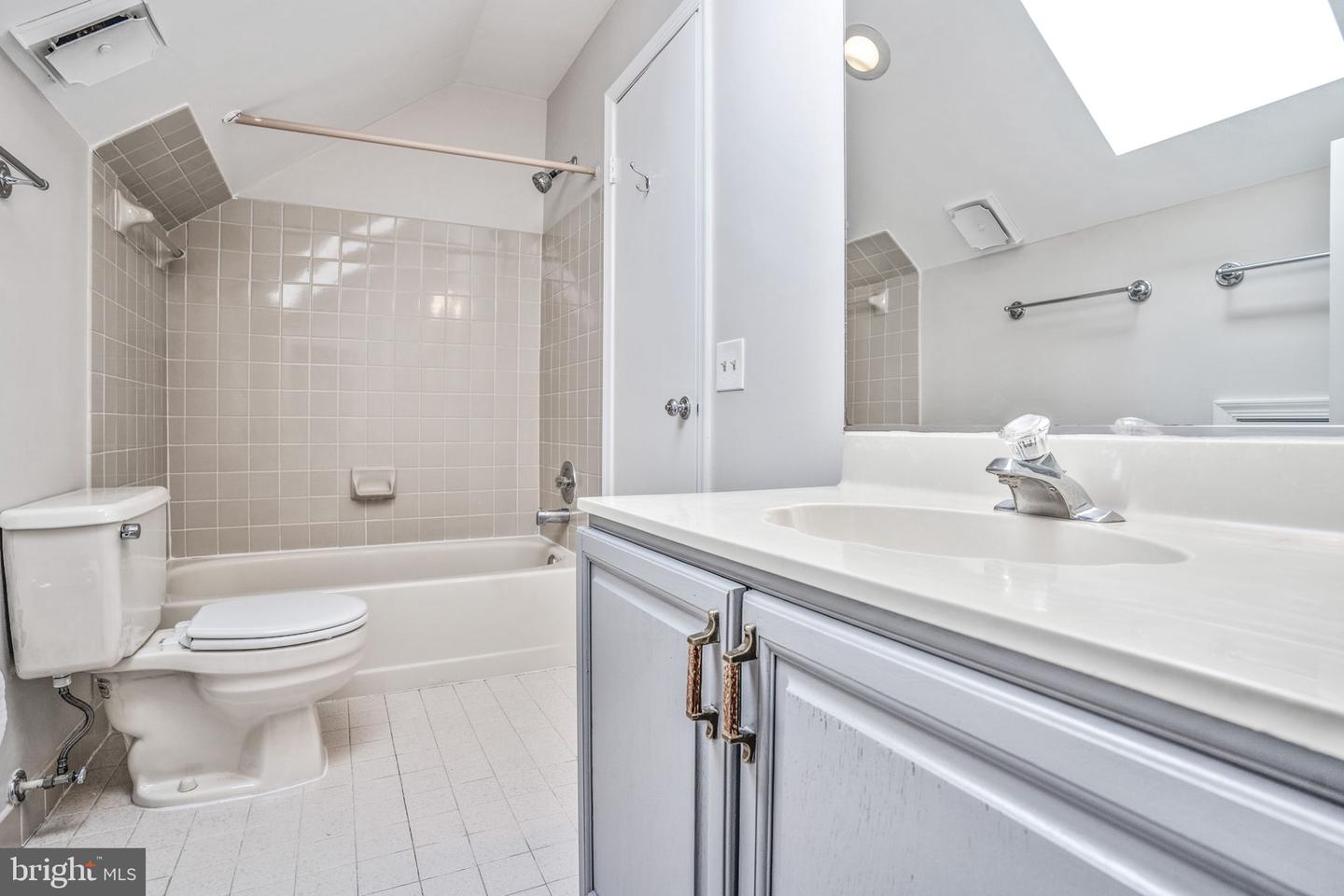 1203 MICHIGAN CT
