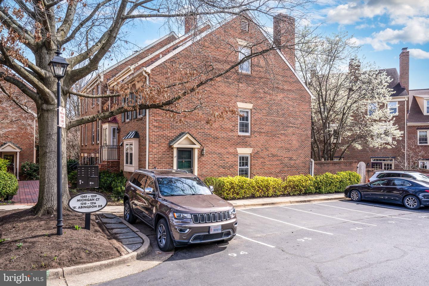 1203 MICHIGAN CT