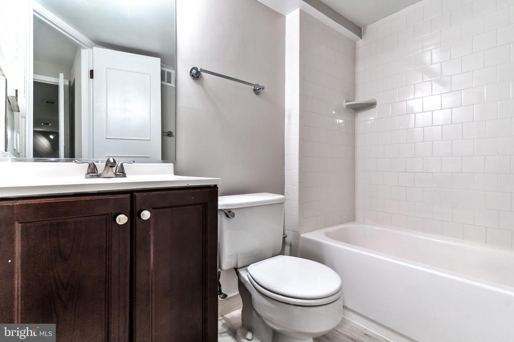 1203 MICHIGAN CT