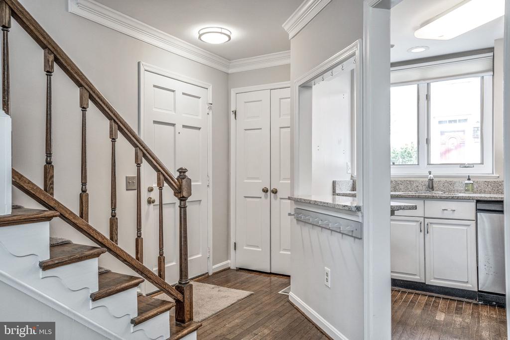 1203 MICHIGAN CT