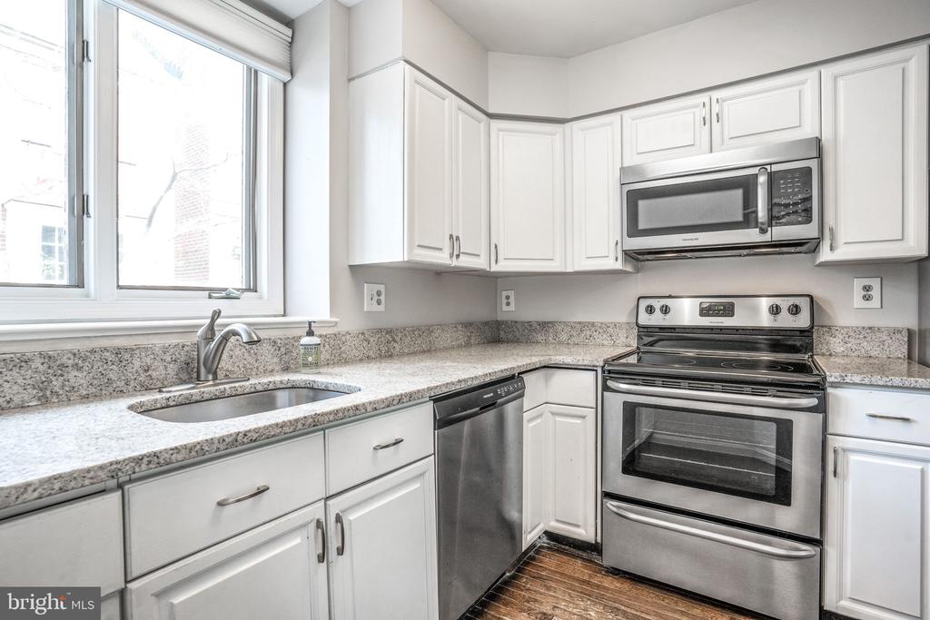 1203 MICHIGAN CT