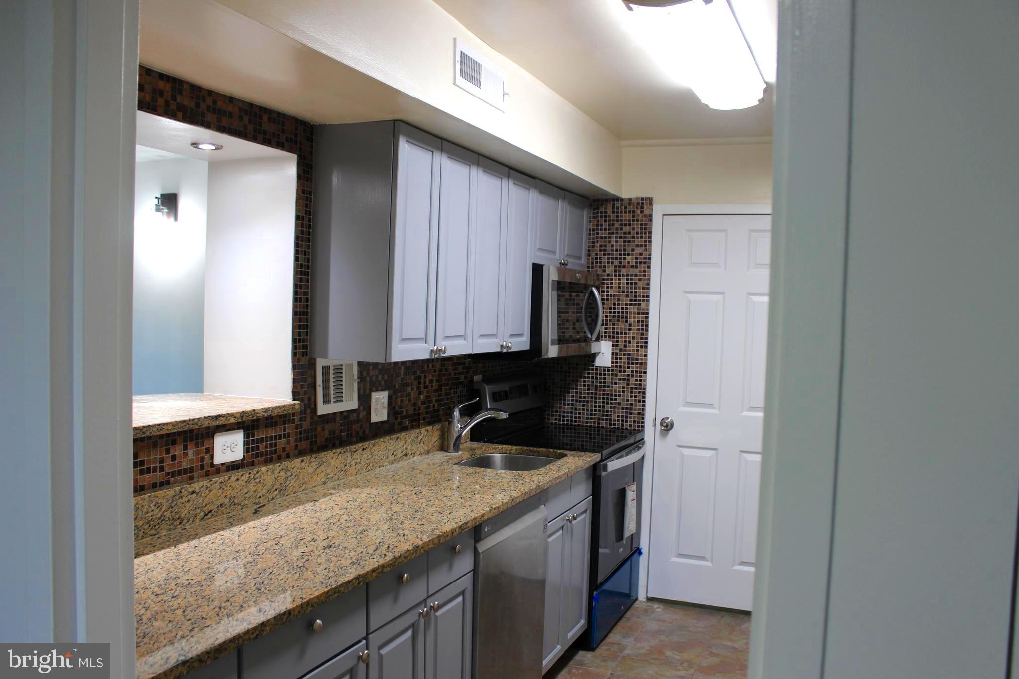 3101 S Manchester STREET Unit: 201