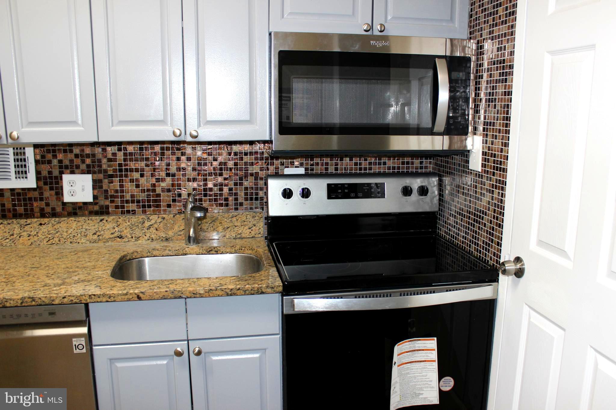 3101 S Manchester STREET Unit: 201