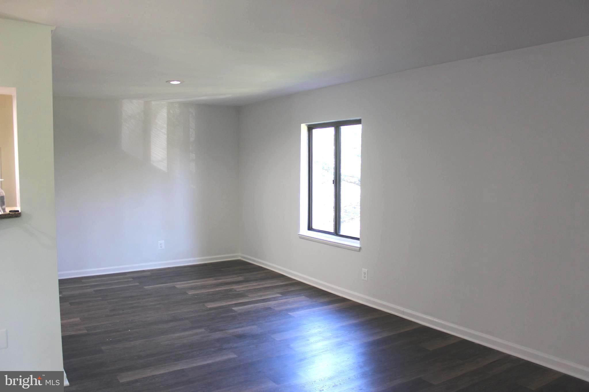 3101 S Manchester STREET Unit: 201