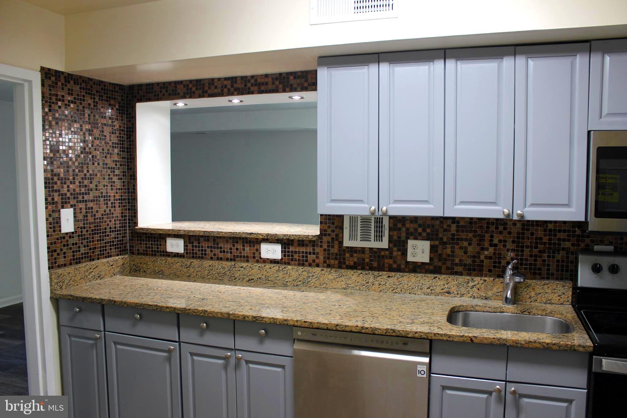 3101 S Manchester STREET Unit: 201