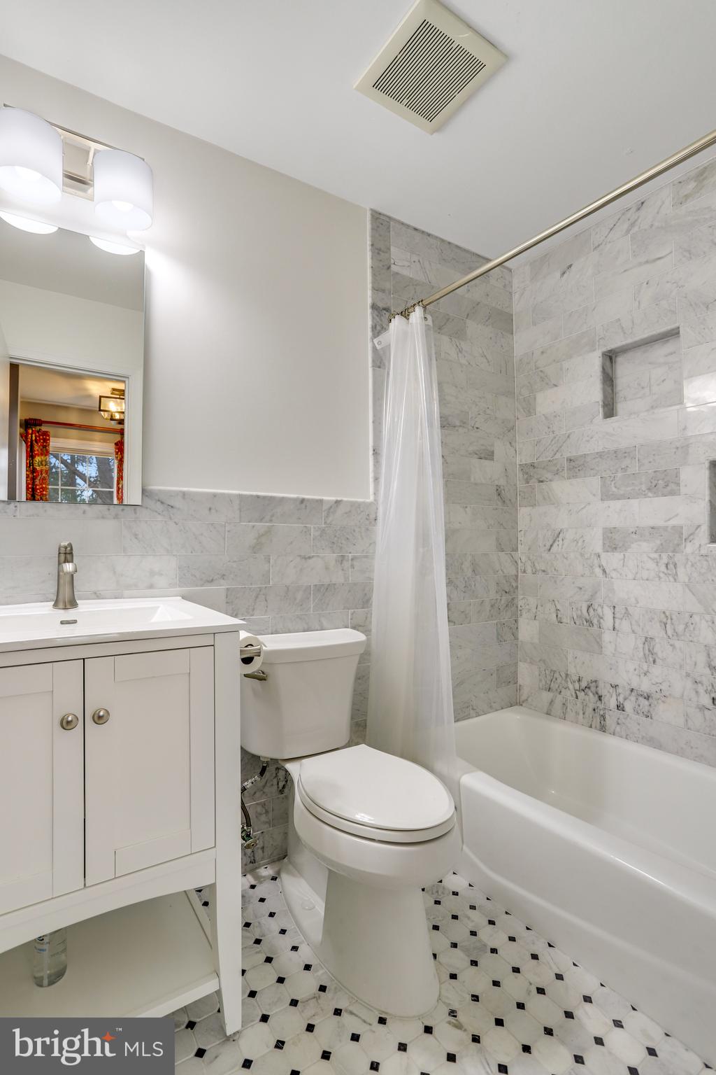 7773 Tiverton Drive Unit: 7773