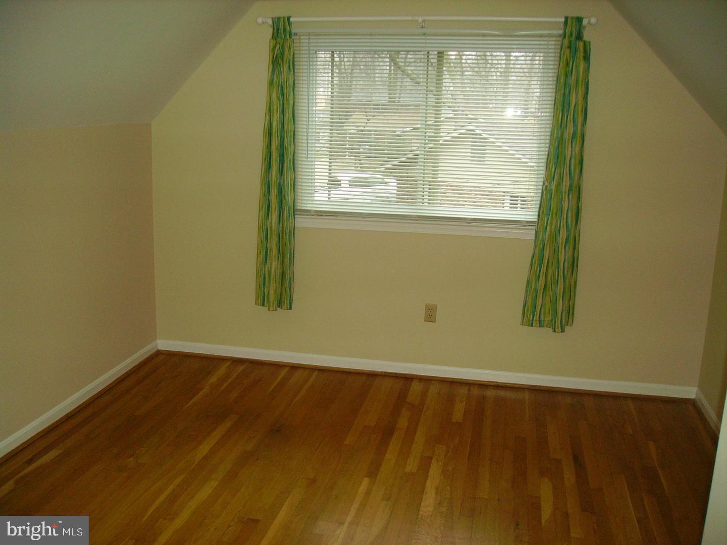 6807 Bluefield Ct