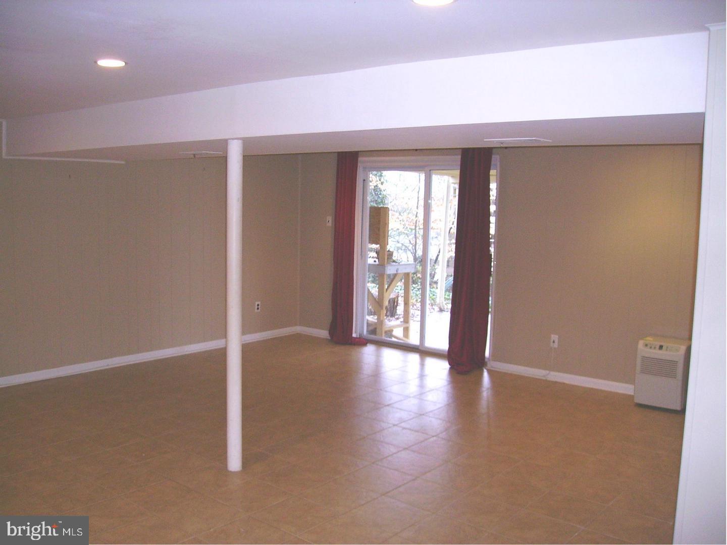6807 Bluefield Ct