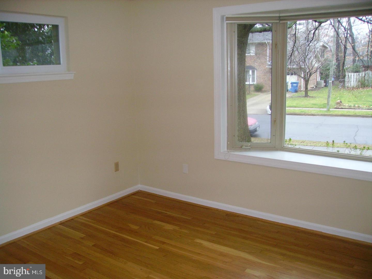 6807 Bluefield Ct