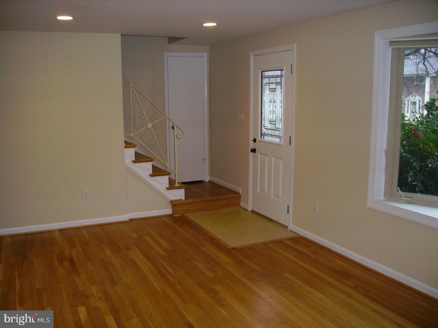 6807 Bluefield Ct