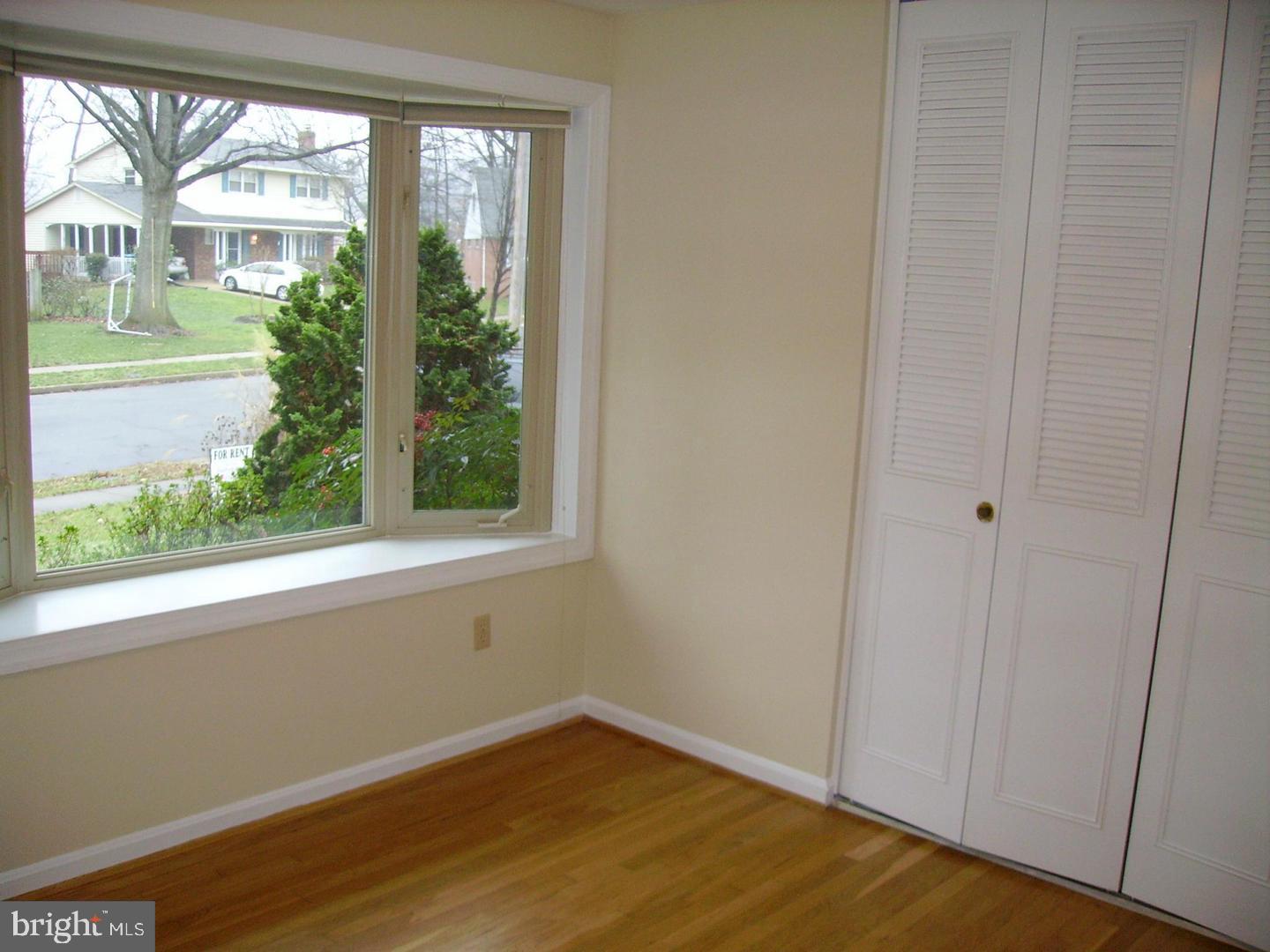 6807 Bluefield Ct