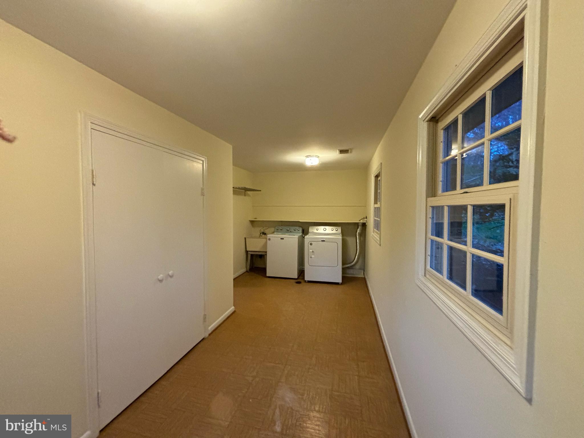 2611 E Meredith Dr