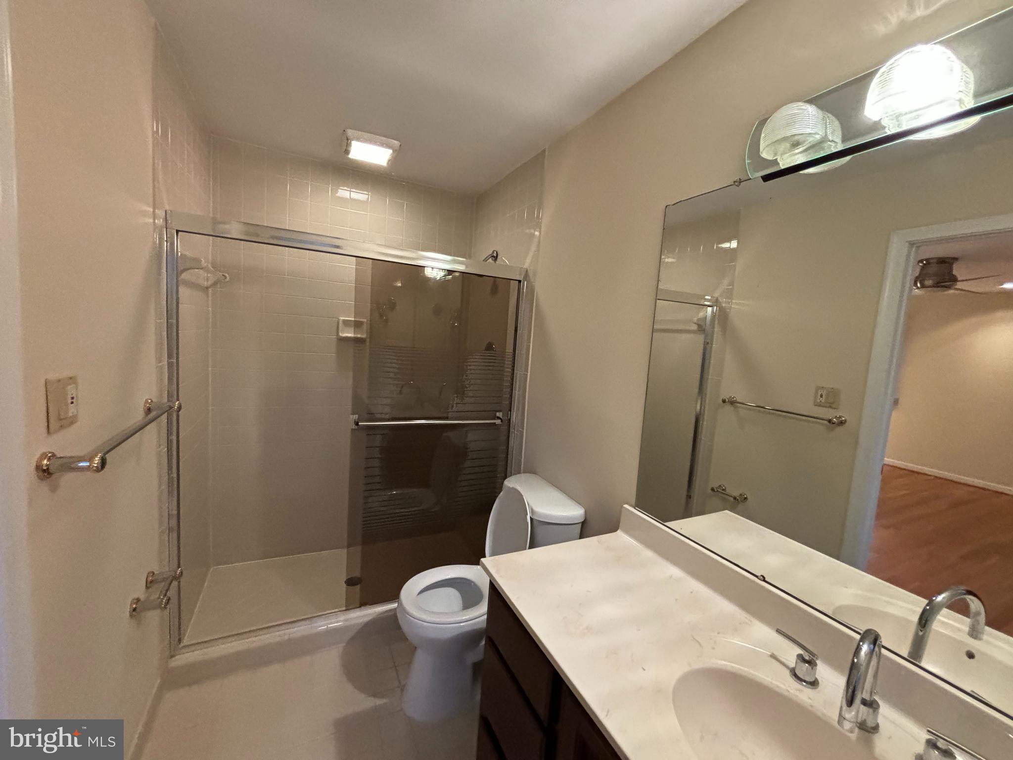 2611 E Meredith Dr