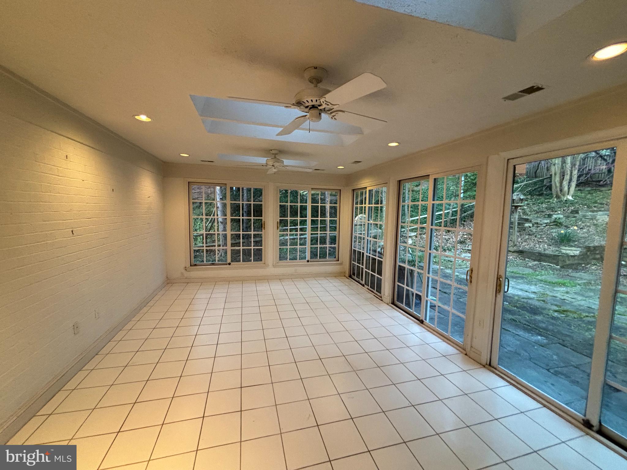 2611 E Meredith Dr