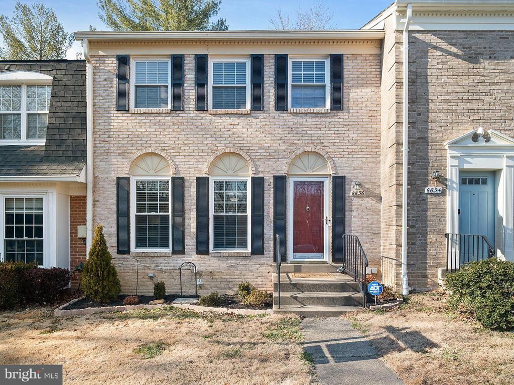 6636 Green Ash Dr