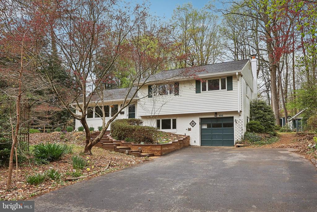 4212 Wakefield Dr