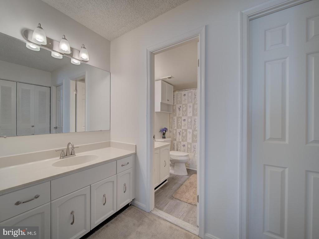 3800 Powell Ln #727